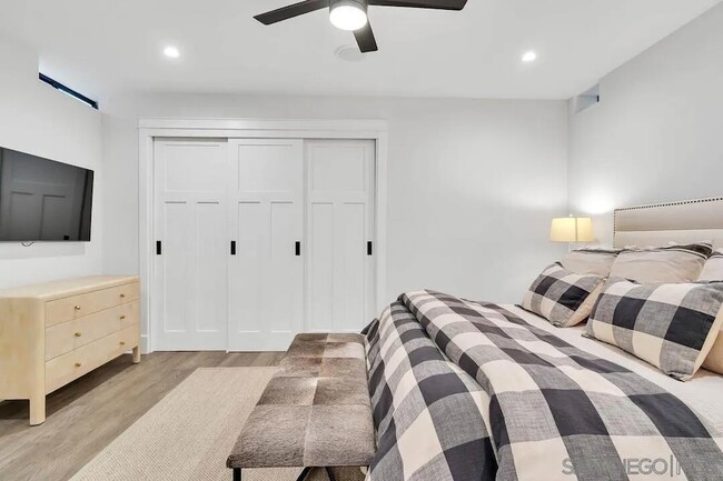 Building Photo - 914 B Ave