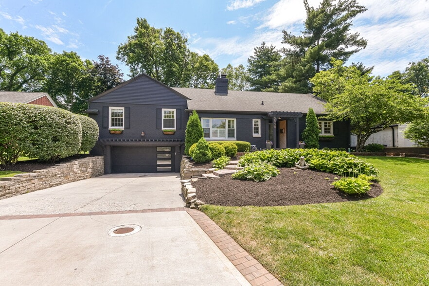 Building Photo - 5939 Gladden Dr