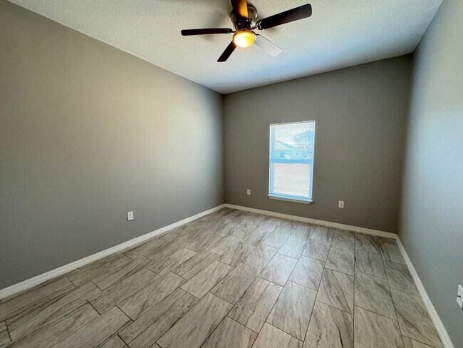 Building Photo - Immaculate 3-Bedroom, 2-Bathroom Home in Palm Bay