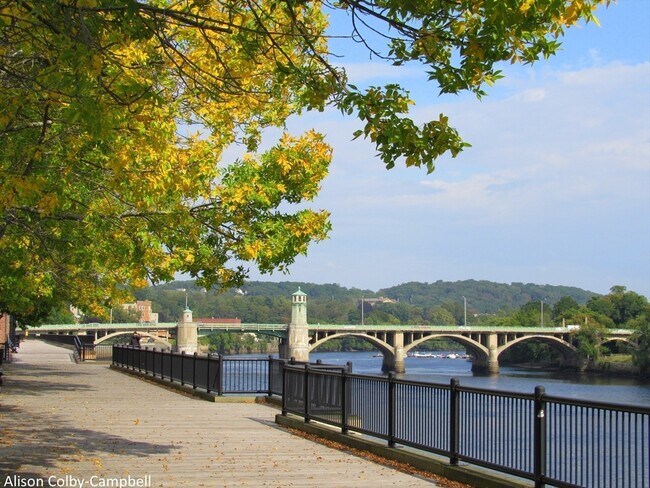 Building Photo - 111 Summer St