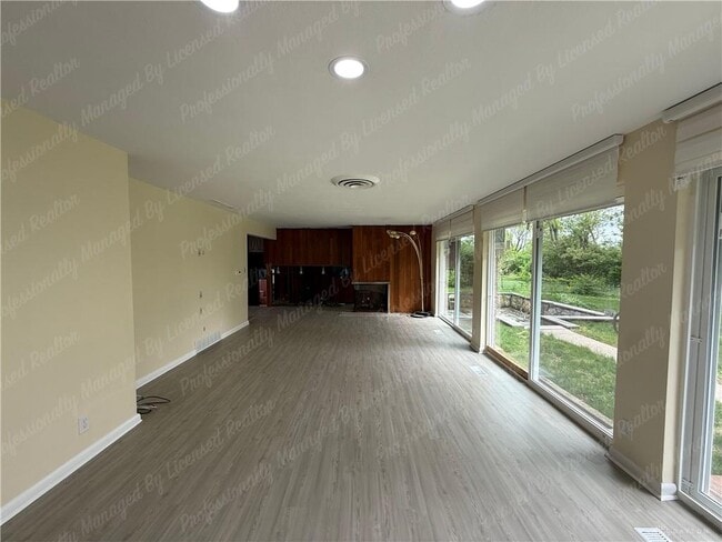 Building Photo - 3776 Dorset Dr