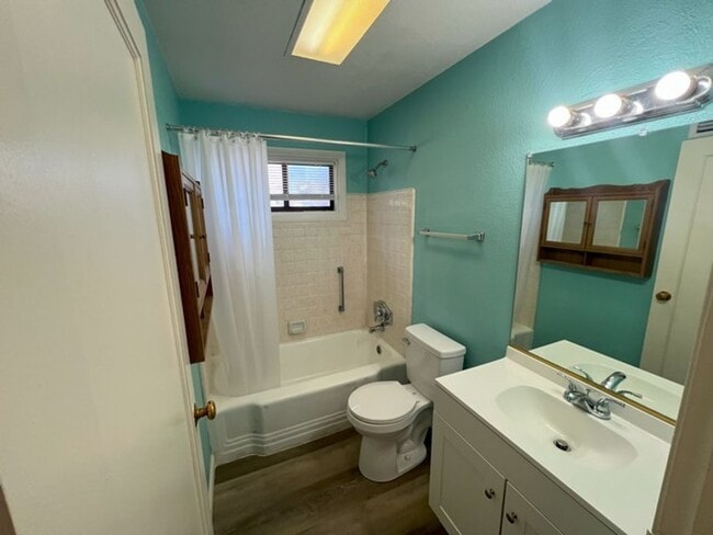 Building Photo -  Refreshed Three Bedroom Central Sparks...