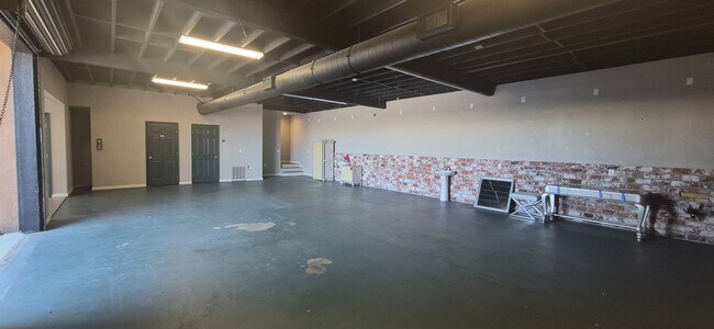 Building Photo - 124 S Porter Rd
