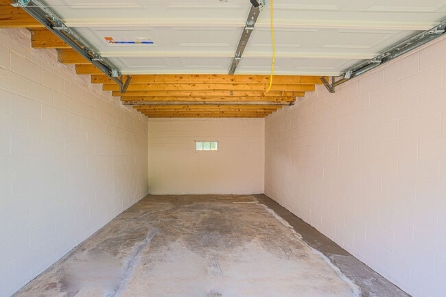 Building Photo - 5319 Plainfield Ave