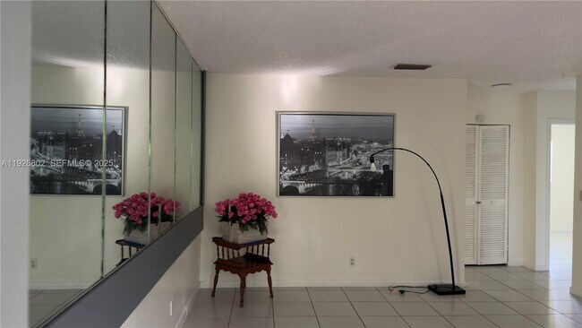 Building Photo - 274 SW 9th St