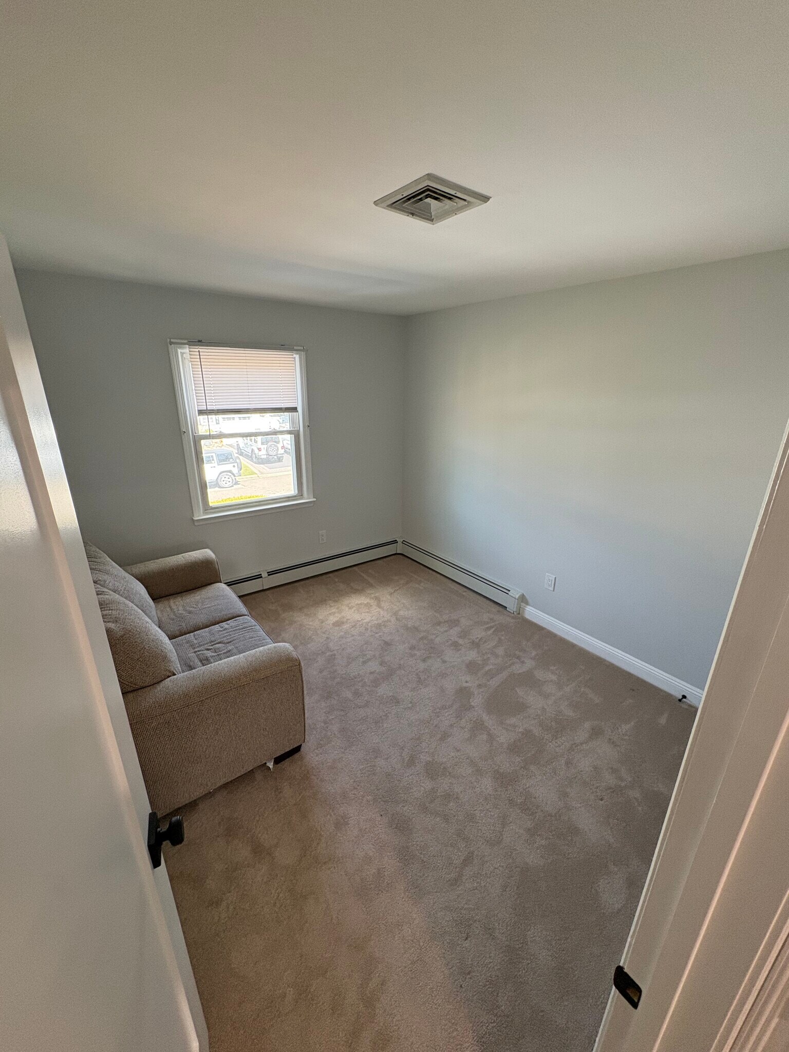 Building Photo - 121 Henry St