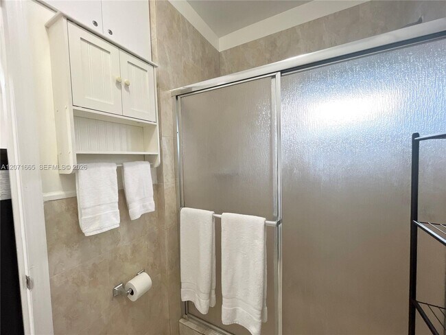 Building Photo - 3054 NW 18th St
