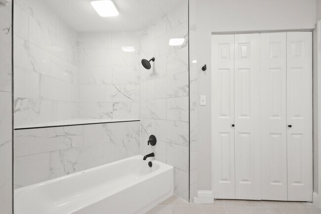 Building Photo - 16602 Capewood Dr