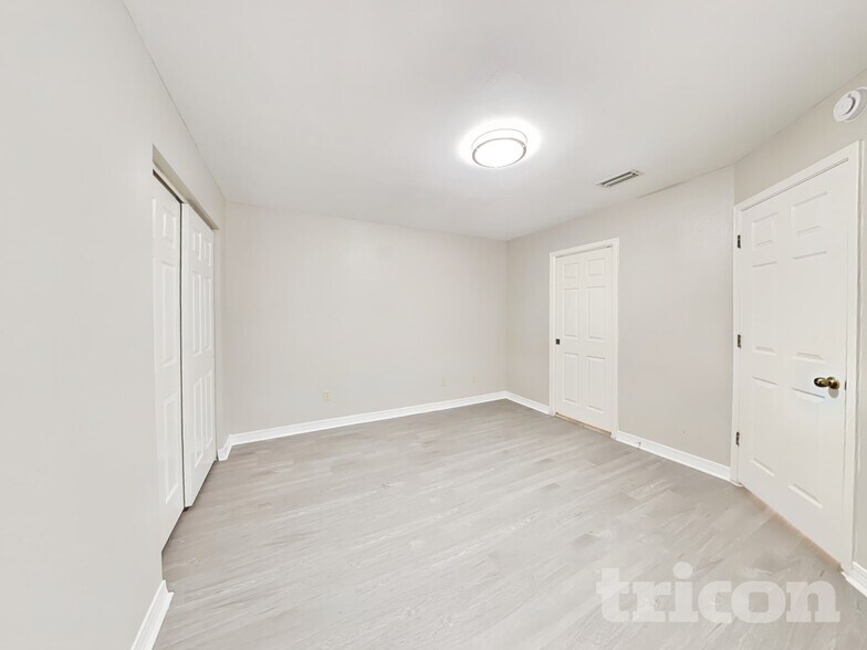 Building Photo - 104 Bay Hill Ct