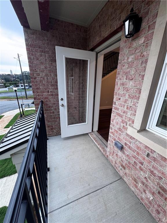 Building Photo - 1777 Temple Ave