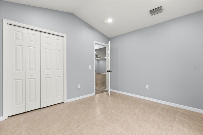 Building Photo - 460 Martigues Dr