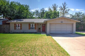 Building Photo - Pre-Leasing - 3 bed 2 bath