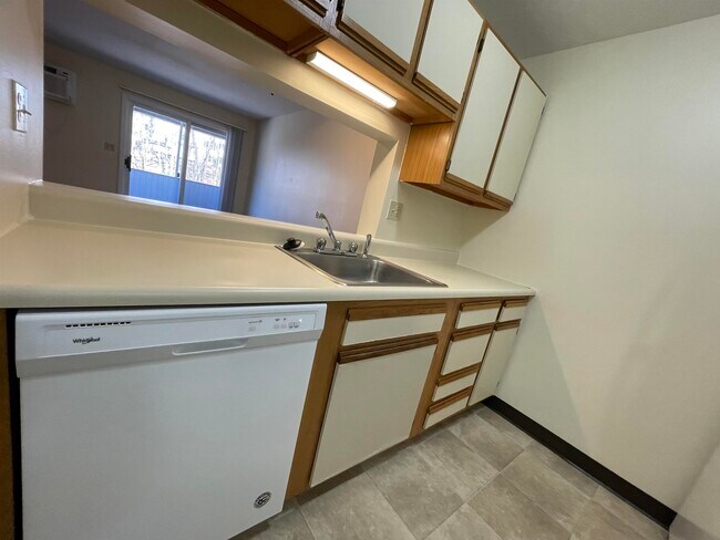 Building Photo - 175 Eastern Ave