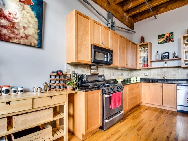 Building Photo - 126 Webster Ave