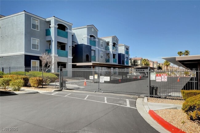 Building Photo - 6955 N Durango Dr