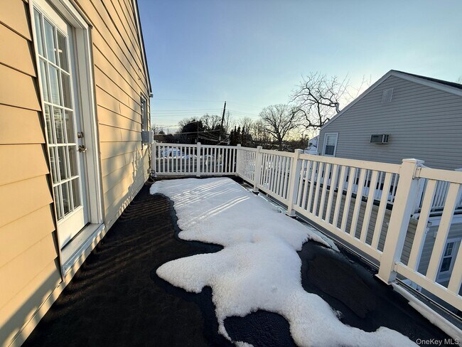 Building Photo - 201 Sydney Ave