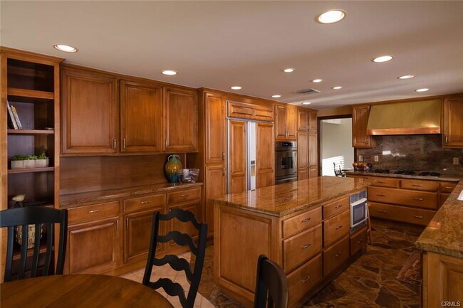 Building Photo - 4134 Towhee Dr