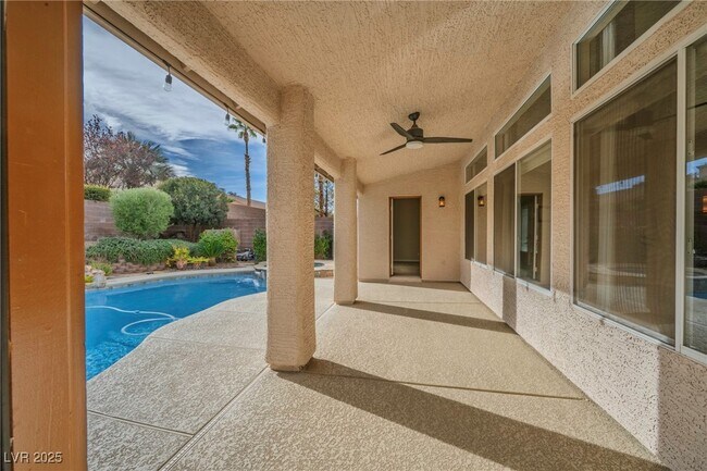 Building Photo - 921 San Bruno Ave