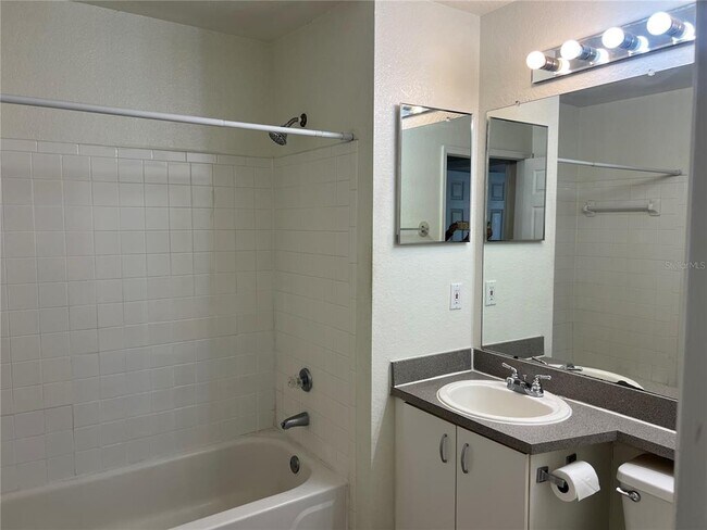 Building Photo - 8915 Latrec Ave