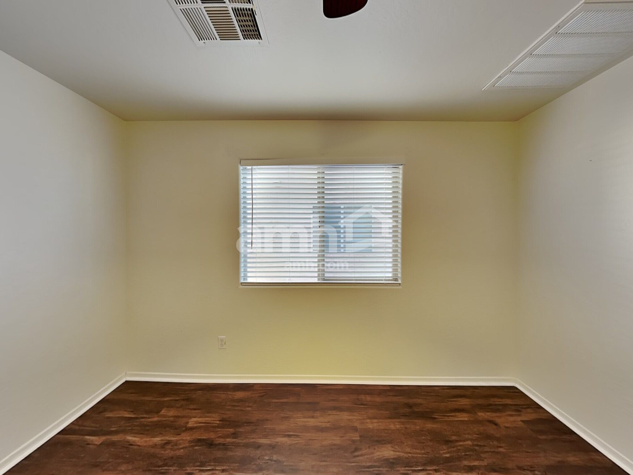 Building Photo - 21967 W Sonora St