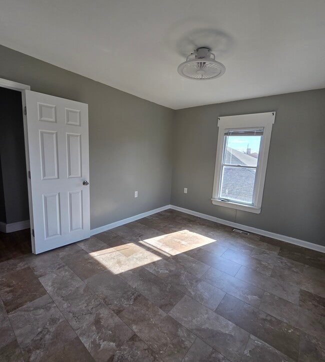 Building Photo - 1007 N Ohio Ave