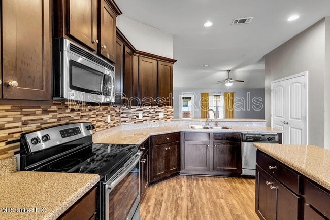 Building Photo - 18020 Canal Landing Dr