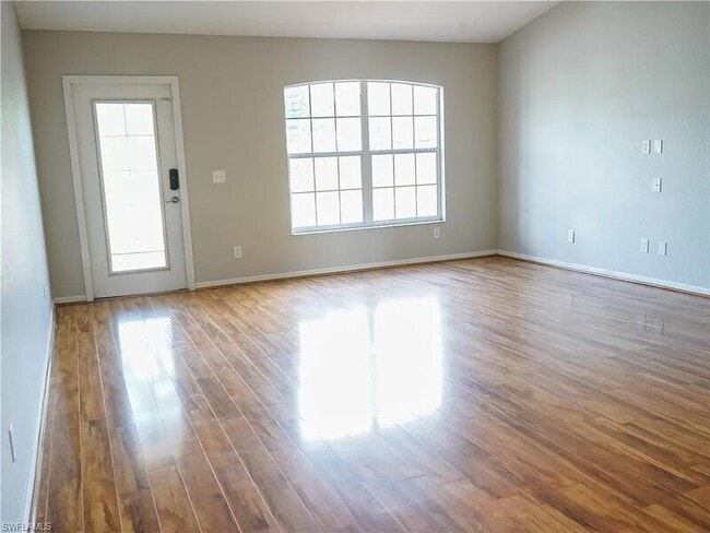 Building Photo - 17556 Brentwood Ct