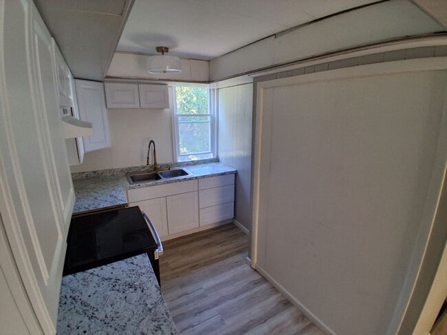 Building Photo - 65-67 Railroad Street