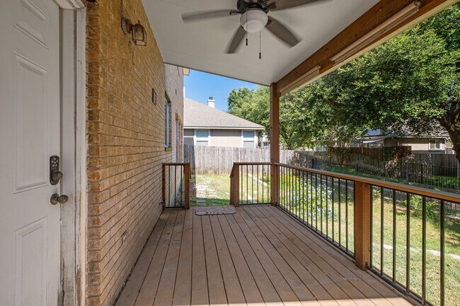 Building Photo - 1726 Rosenborough Ln S