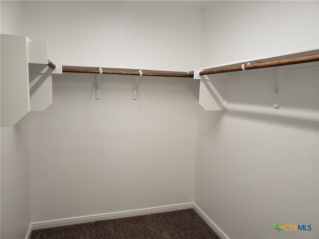 Building Photo - 1909 Euclid Dr