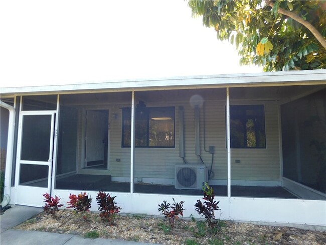 Primary Photo - 532 7th Pl