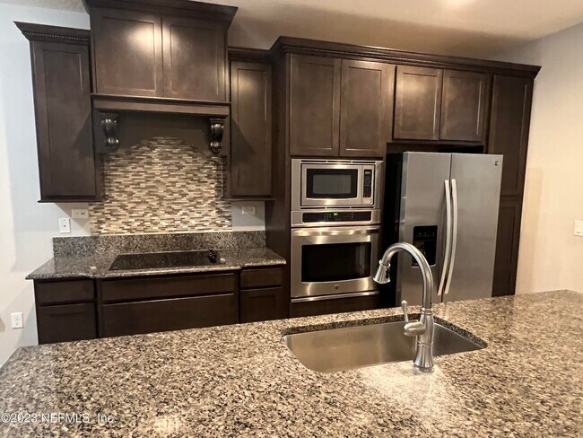 Building Photo - 84143 Swallowtail Dr