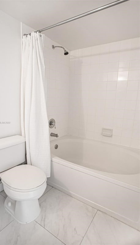Building Photo - 777 SW 111th Way