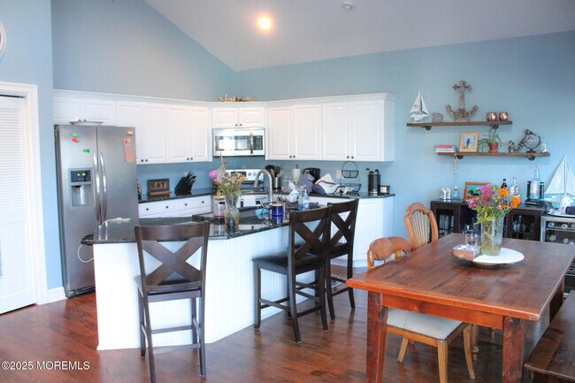 Building Photo - 3428 Maritime Dr