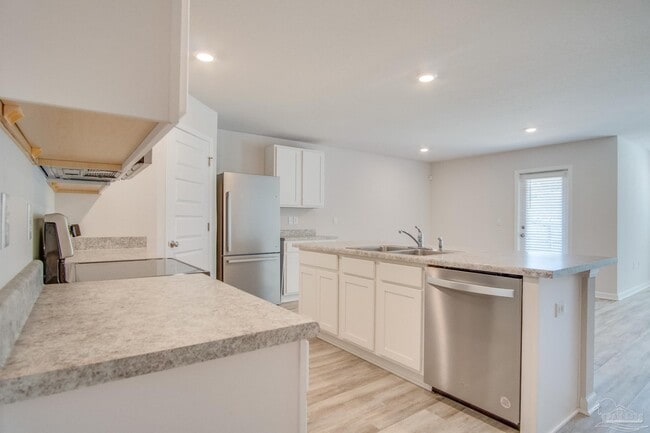 Building Photo - 4383 White Cedar Ct