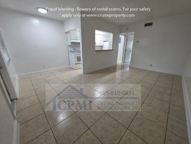 Interior Photo - 100 SW 9th St Ft. Lauderdale, FL 33315