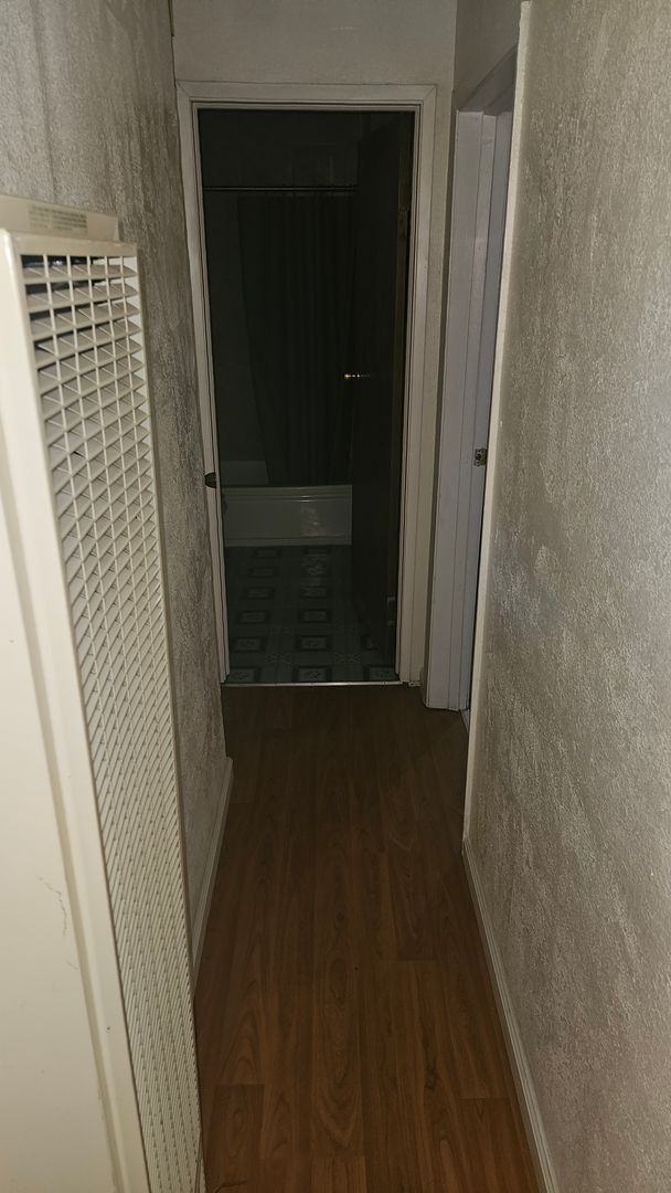 Building Photo - Two Bed One Bath Home with Shed and large backyard and large Driveway.