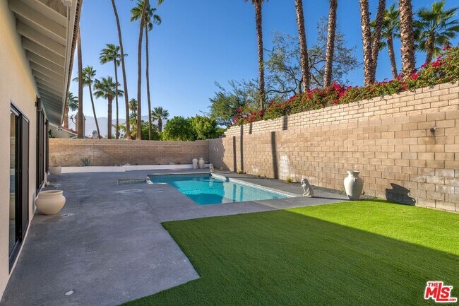 Building Photo - 70895 Ironwood Dr