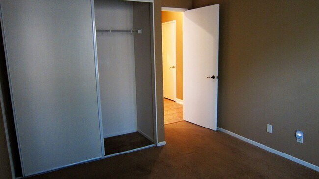 Building Photo - RANCHO BERNARDO - 2 BR RANCH BERNARDO CONDO WITH BEAUTIFUL VIEWS & RESORT STYLE AMENITIES