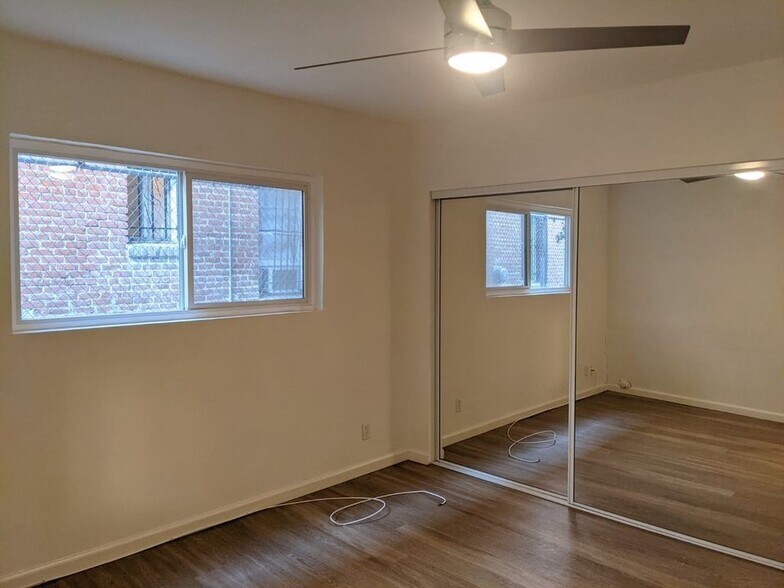 Building Photo - 6142 Eleanor Ave