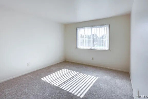 Building Photo - 4401 Chestnut Ridge Rd