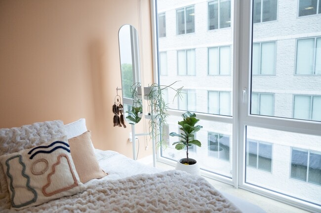 Building Photo - 37 L St SE