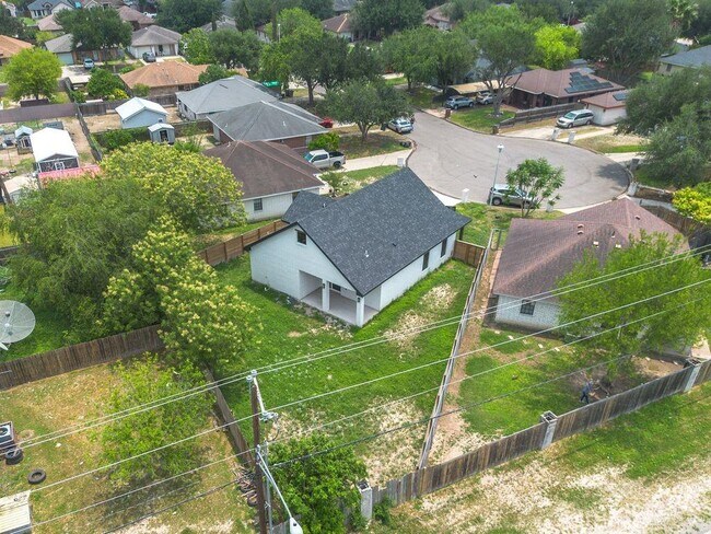Building Photo - 24 Los Pinos Ln
