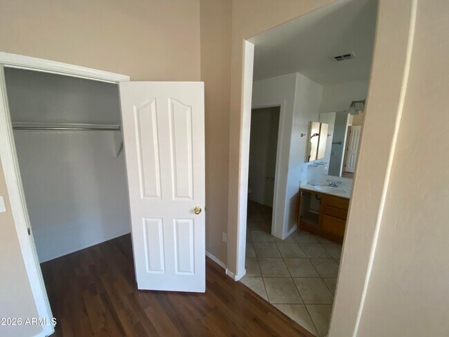 Building Photo - 2033 E Saratoga St