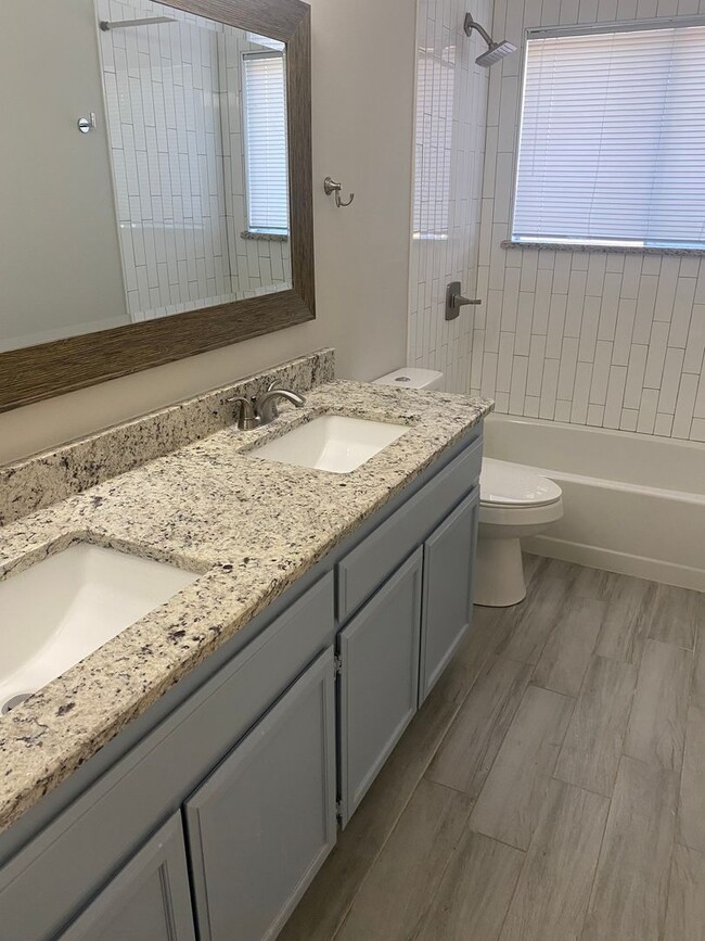 Building Photo - 318 Spanish Moss Dr