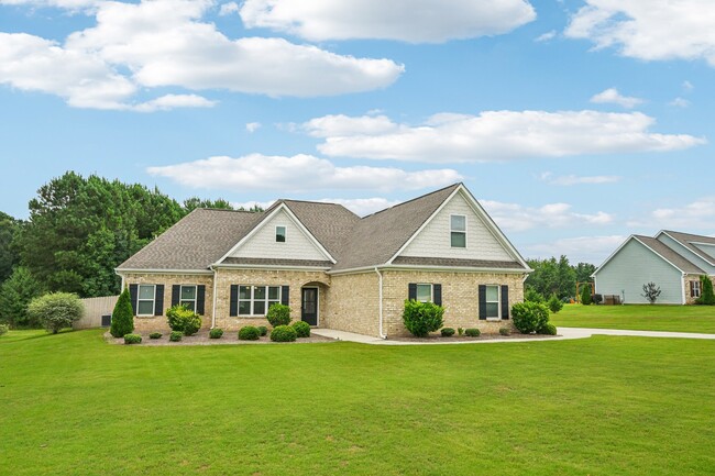 Building Photo - 1121 Birchwood Dr