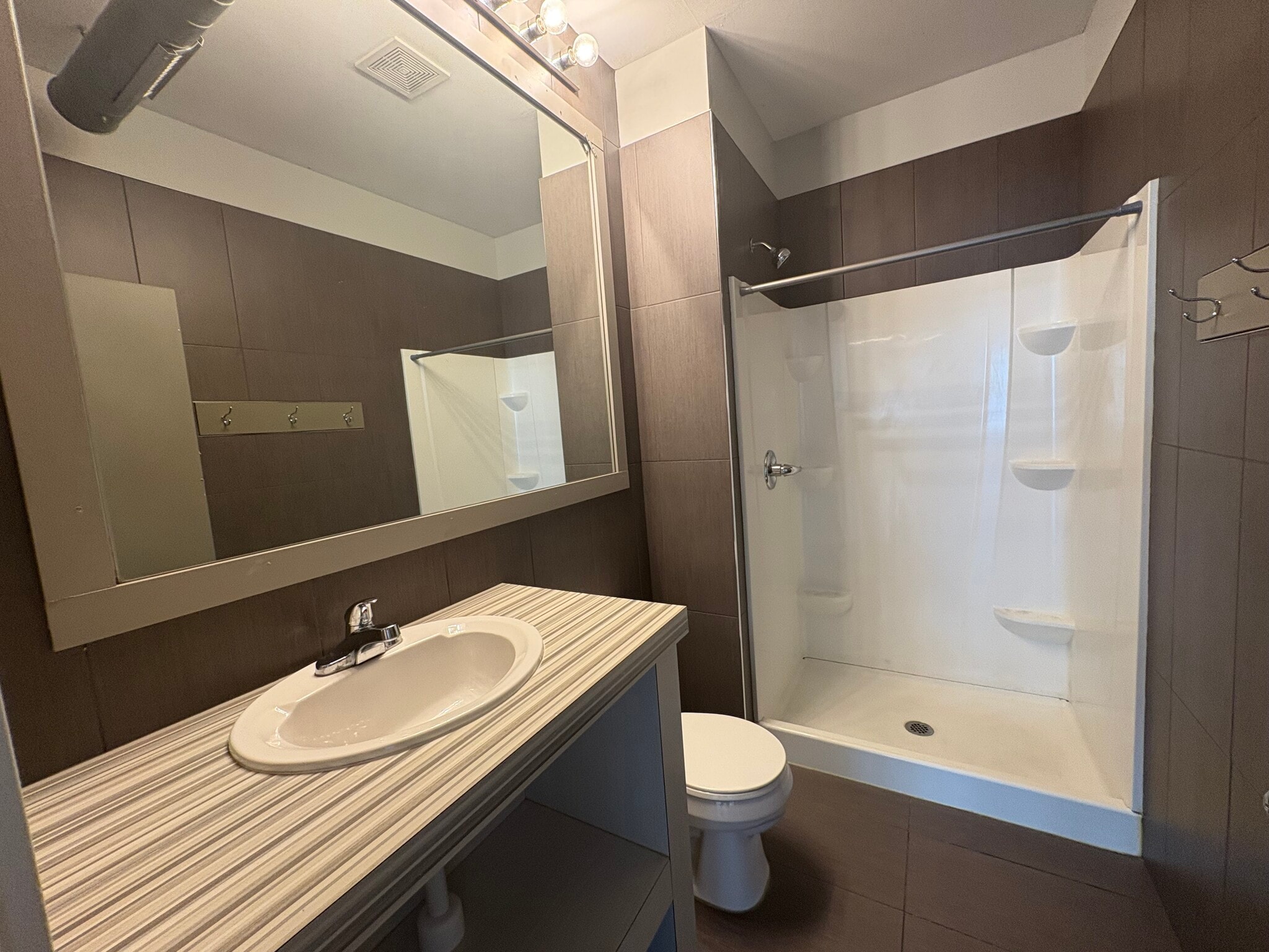 Building Photo - 457 4th St NW