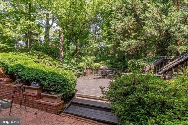 Building Photo - 5885 9th Rd N