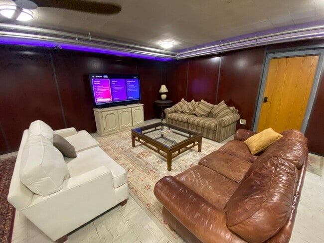 Building Photo - Furnished Loft-Style Apartment