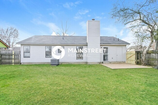 Building Photo - 3 Bedroom Pet-Friendly Home in OLIVE BRANCH, MS with Main Street Renewal